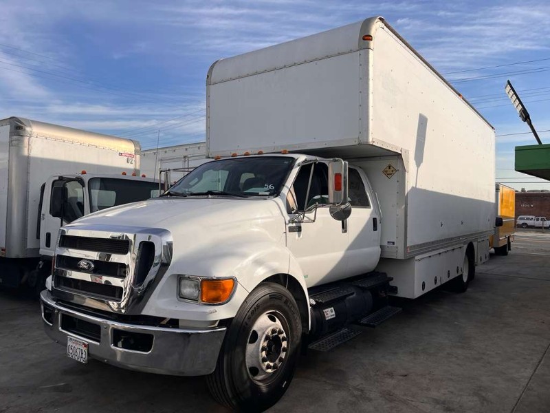 2015 Ford F-650 - Photo 20