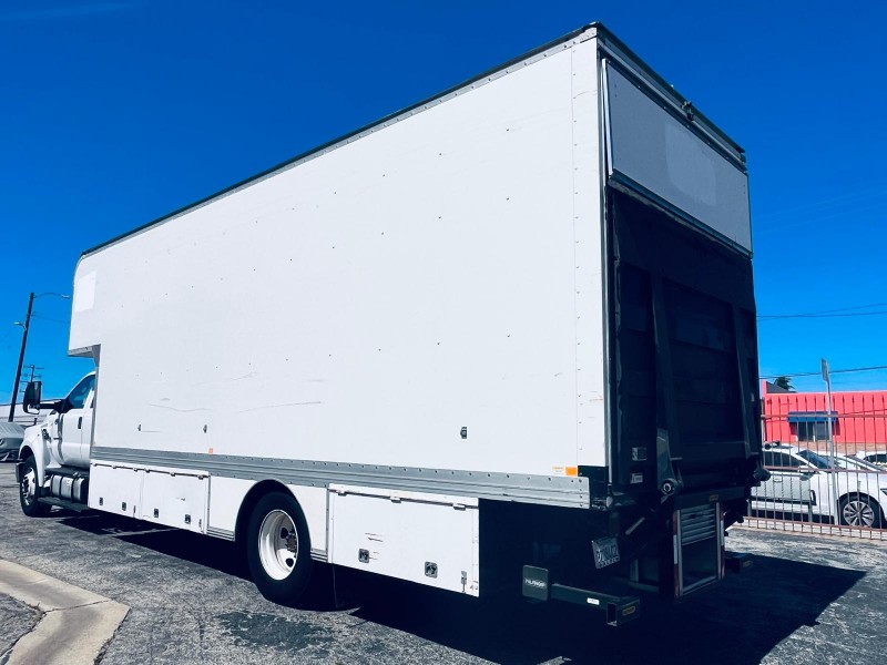 2016 Ford F-650's photo