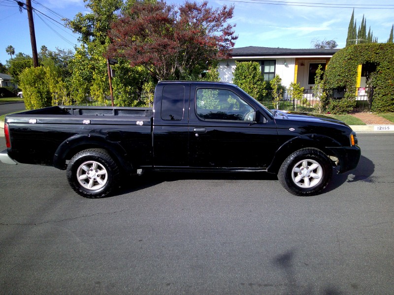 2003 Nissan Frontier XE