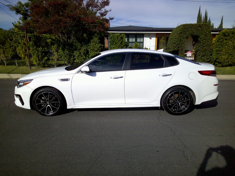 2019 Kia Optima LX's photo