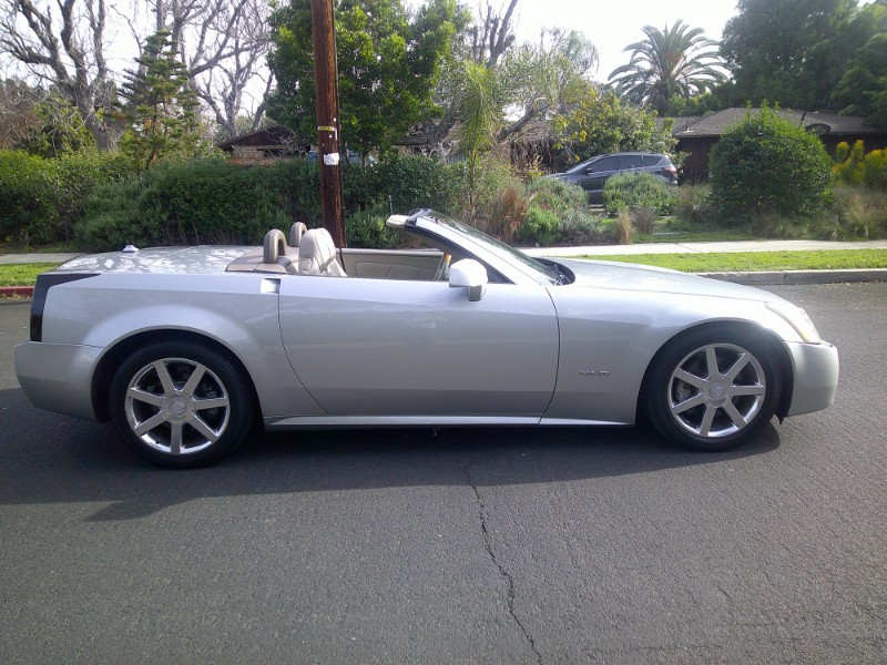 2004 Cadillac XLR Base's photo