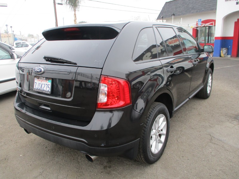 2014 Ford Edge SE - Photo 4