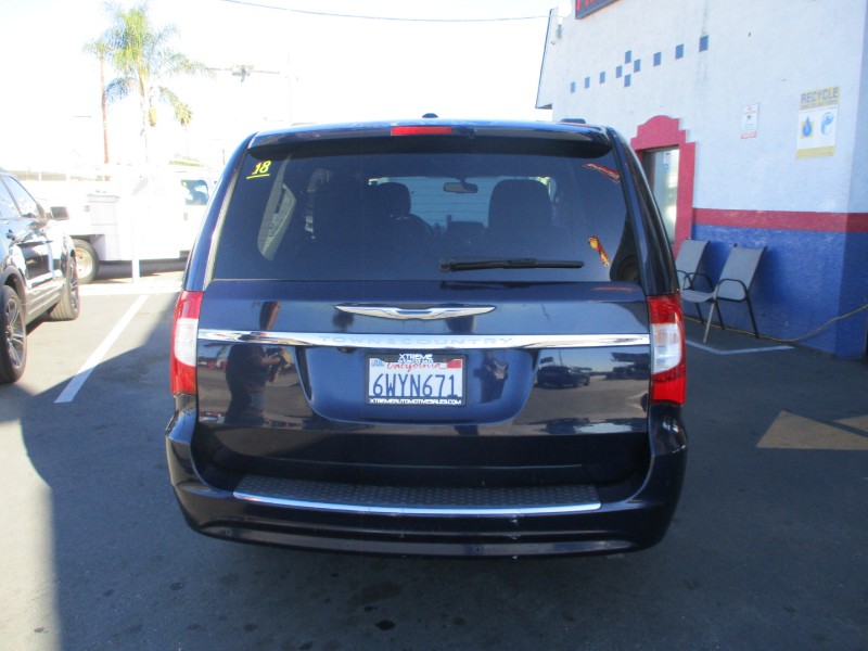 2012 Chrysler Town & Country Touring-L