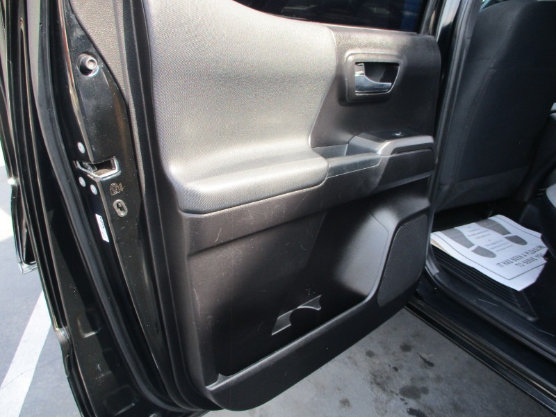 2021 Toyota Tacoma TRD Off Road - Photo 14