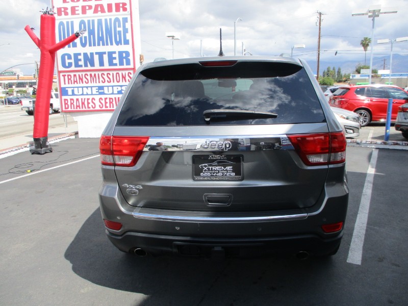 2013 Jeep Grand Cherokee Overland 4WD's photo