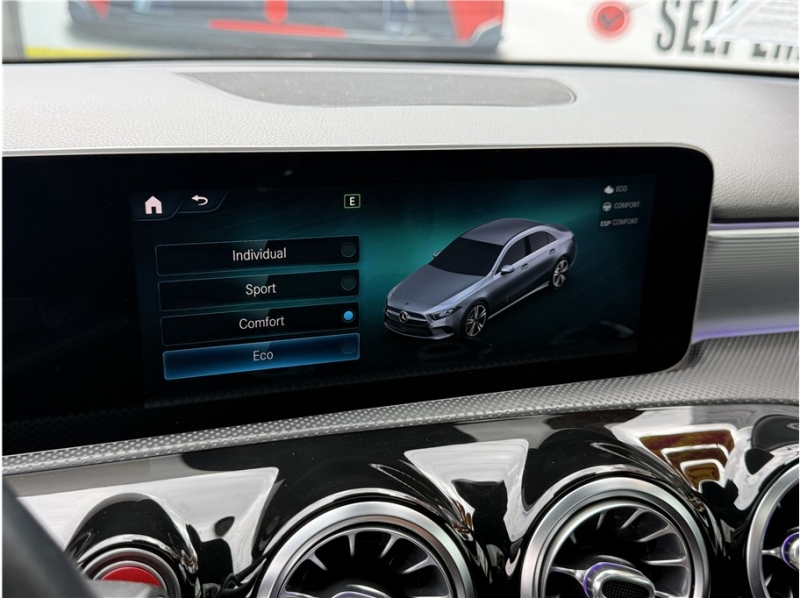 large picture of 2019 Mercedes-Benz A-Class