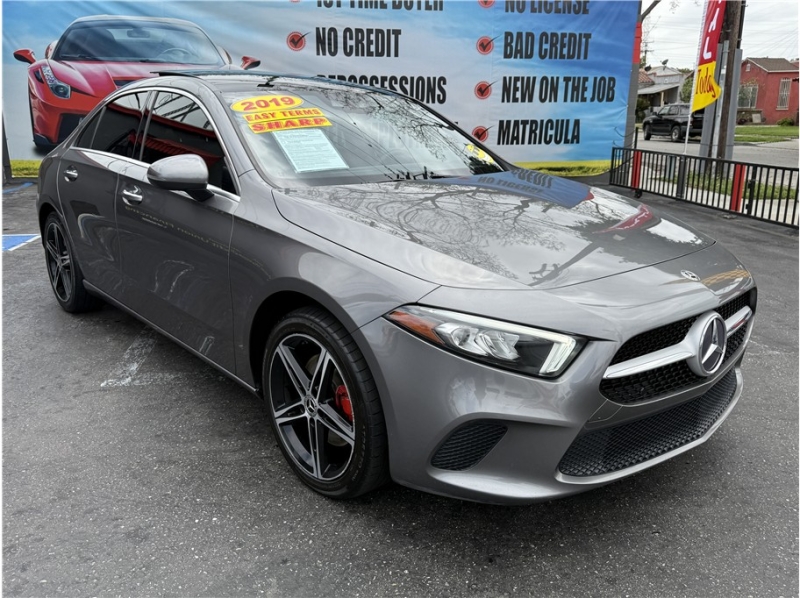large picture of 2019 Mercedes-Benz A-Class