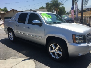 2013 Chevrolet Avalanche Photo