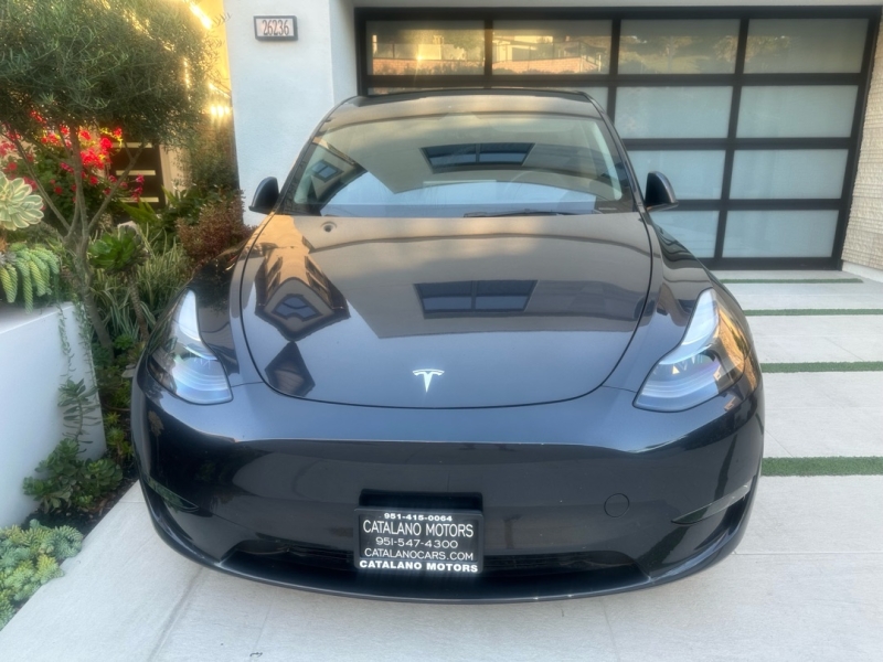 2025 Tesla Model Y Performance's photo