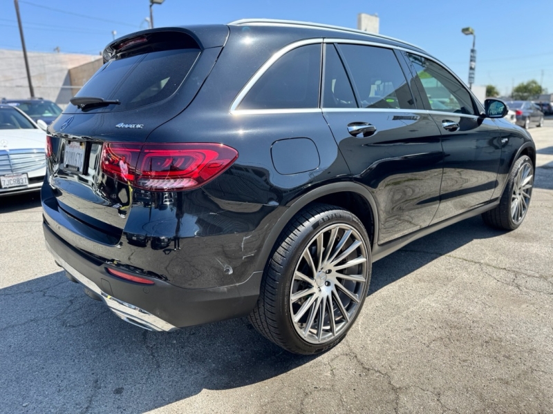 2022 Mercedes-Benz GLC GLC300's photo