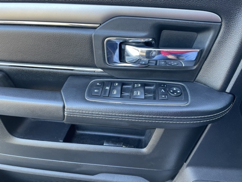 large picture of 2018 Ram 2500