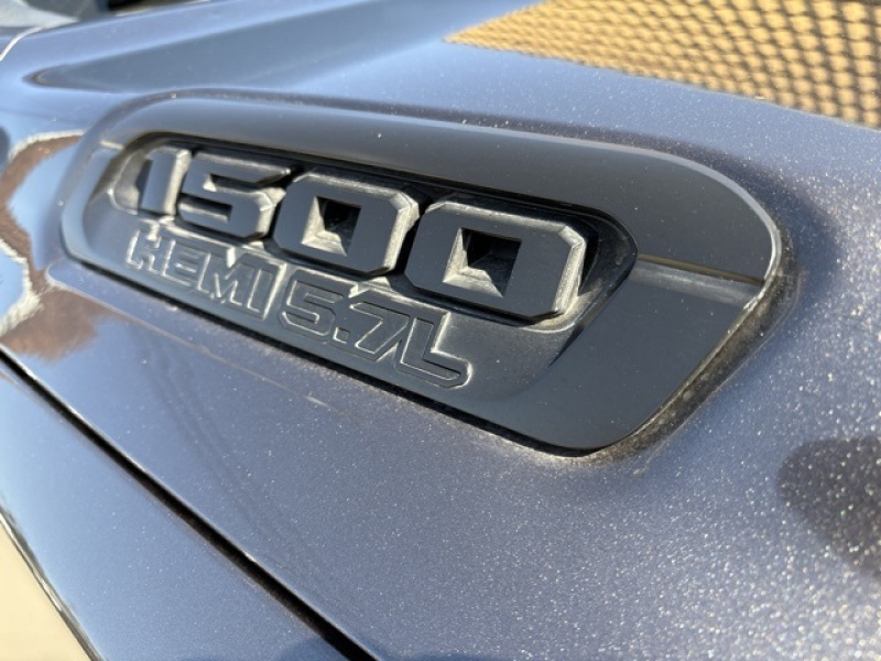 large picture of 2022 Ram 1500