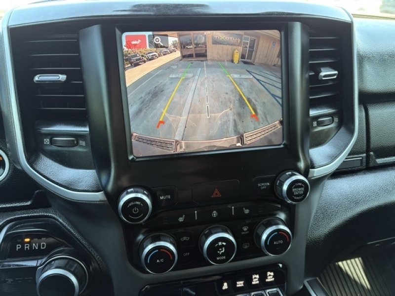 large picture of 2022 Ram 1500