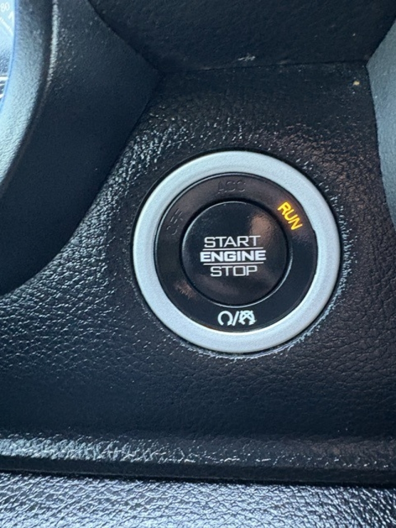 large picture of 2022 Ram 1500