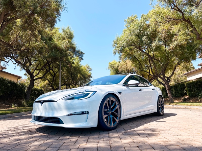 2022 Tesla Model S Photo