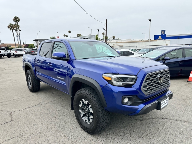 2023 Toyota Tacoma TRD Off-Road 4x4 photo 3