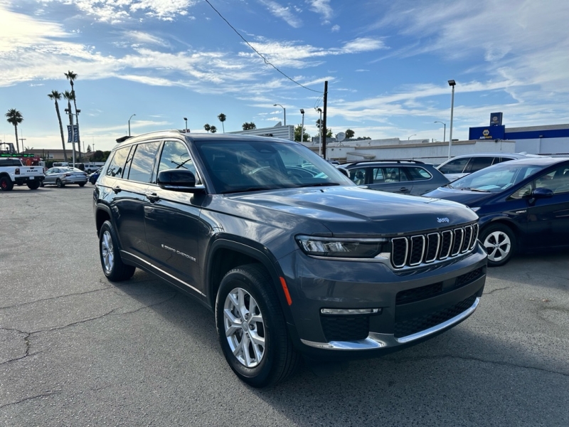 2023 Jeep Grand Cherokee Limited photo 3