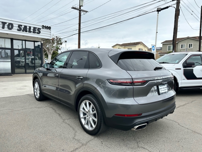 2019 Porsche Cayenne Base photo 4