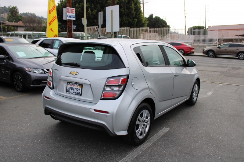 2020 Chevrolet Sonic LT photo 5
