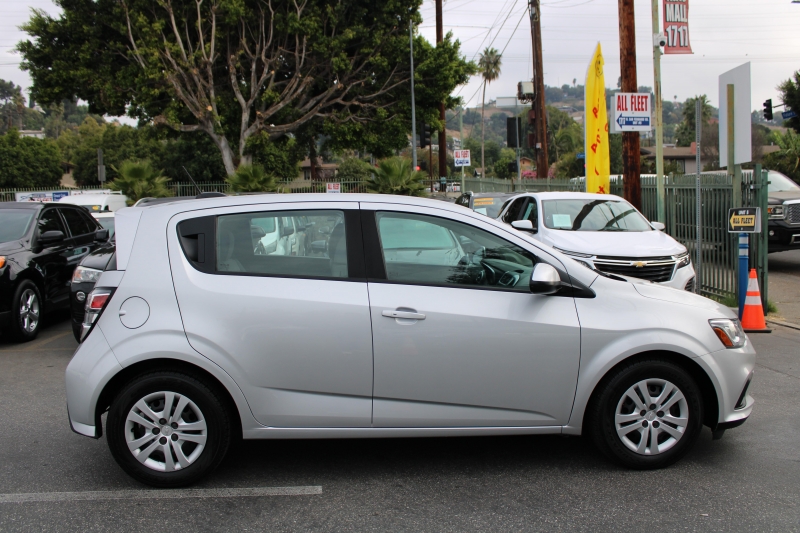 2020 Chevrolet Sonic LT photo 6