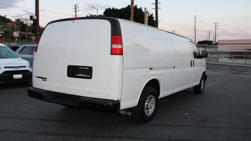 2015 Chevrolet Express 3500 photo 6