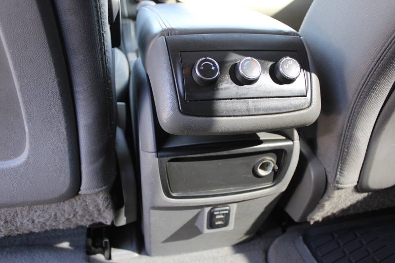 2015 Chevrolet Traverse LS photo 13