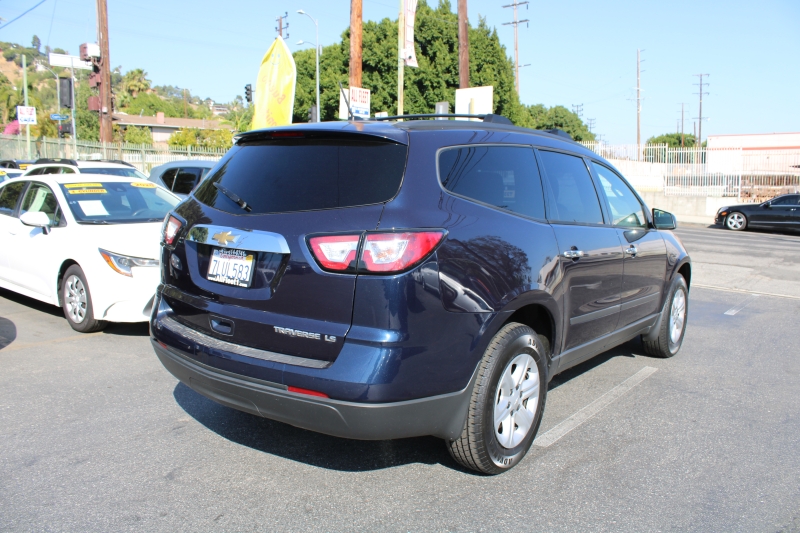 2015 Chevrolet Traverse LS photo 6