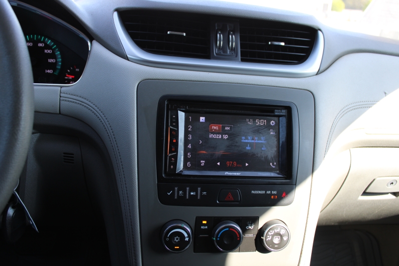 2015 Chevrolet Traverse LS photo 11