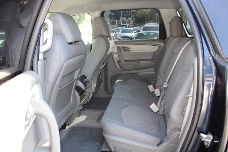 2015 Chevrolet Traverse LS photo 8