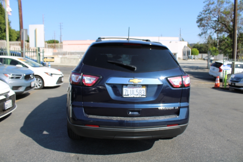 2015 Chevrolet Traverse LS photo 5