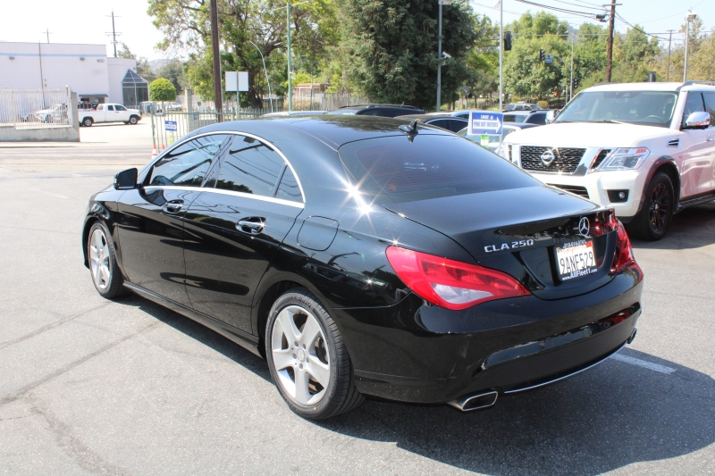 2016 Mercedes Benz CLA 250 photo 4