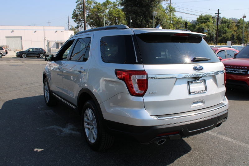 2018 Ford Explorer XLT photo 4