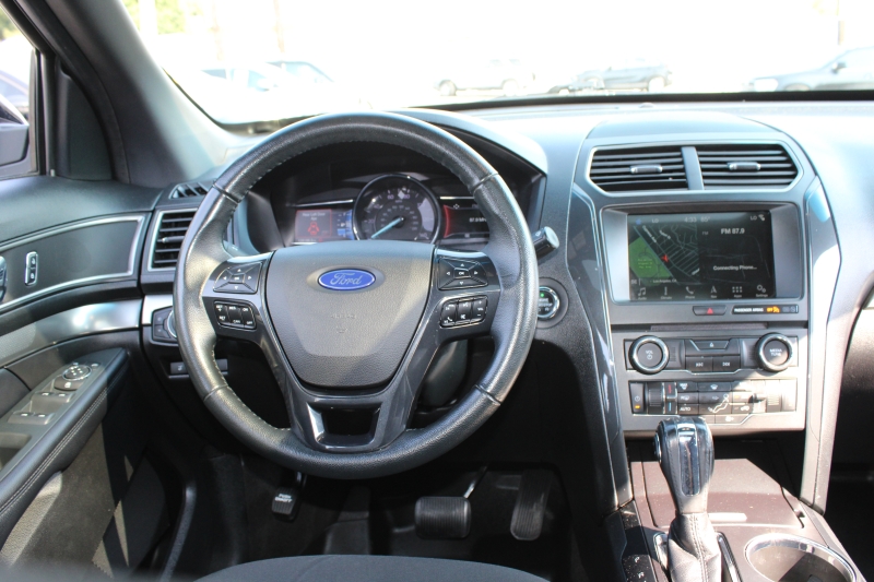 2018 Ford Explorer XLT photo 13