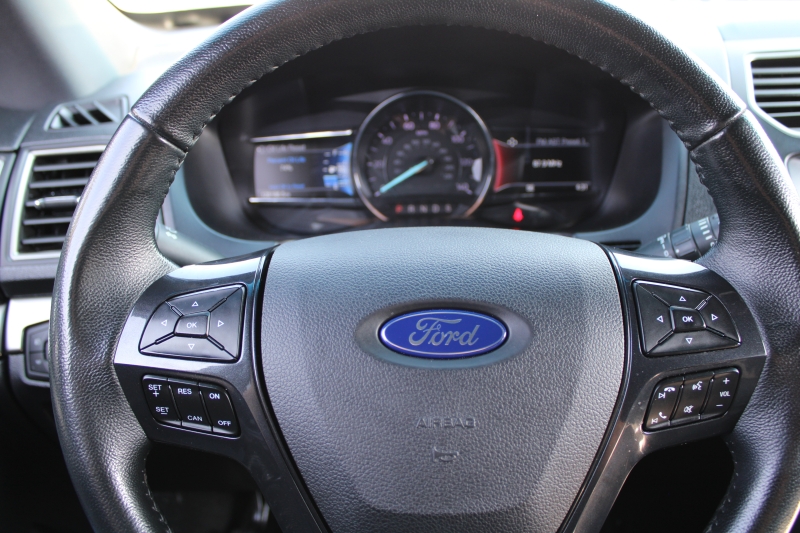 2018 Ford Explorer XLT photo 16