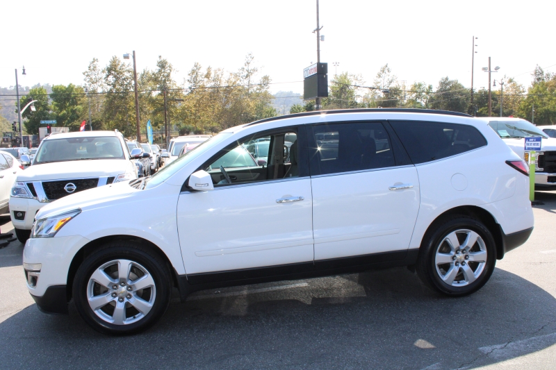 2017 Chevrolet Traverse 1LT photo 7