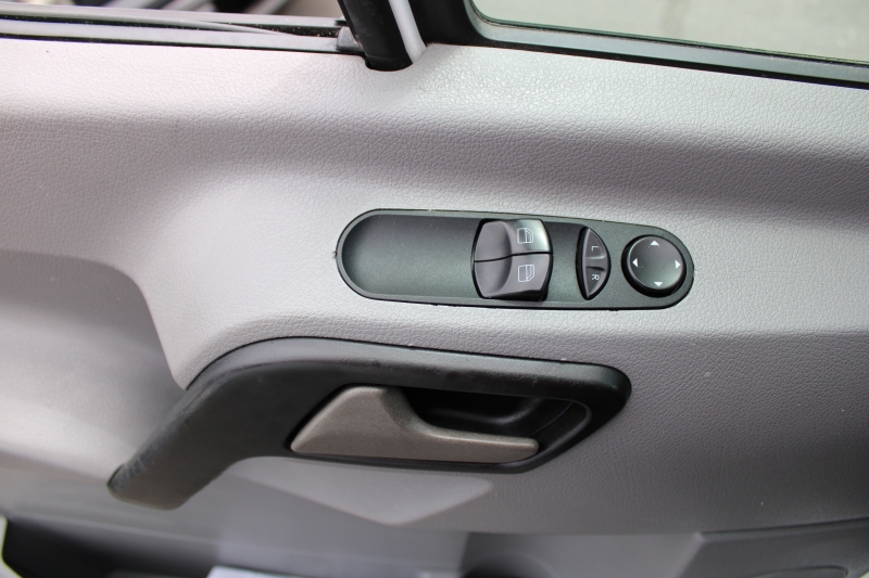 2012 Mercedes Benz Sprinter 2500 photo 12