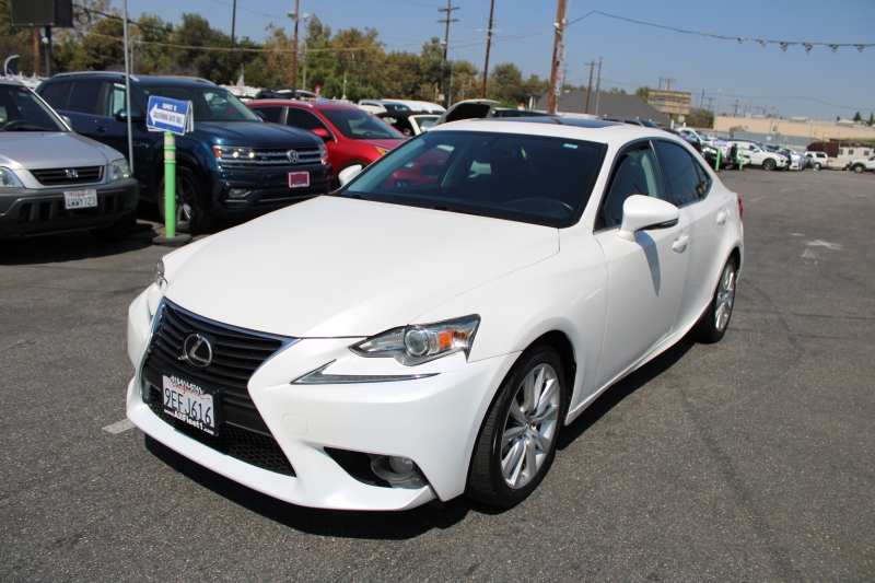 2014 Lexus IS 250 photo 3