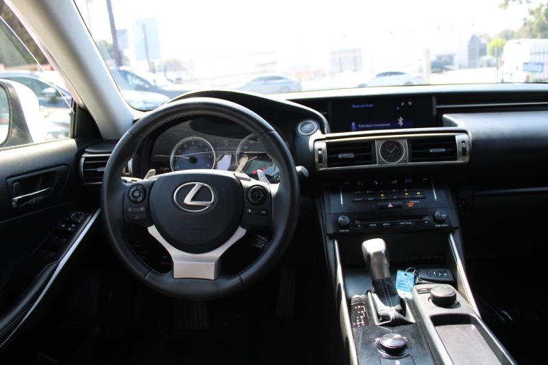 2014 Lexus IS 250 photo 10