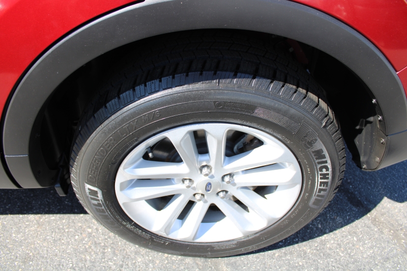2014 Ford Explorer XLT photo 21