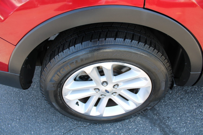 2014 Ford Explorer XLT photo 19