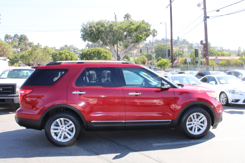 2014 Ford Explorer XLT photo 6