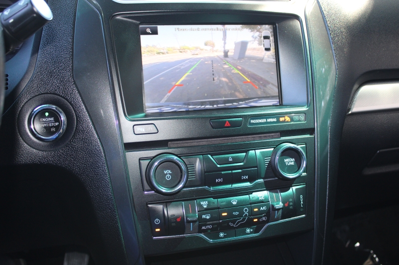 2016 Ford Explorer XLT photo 15