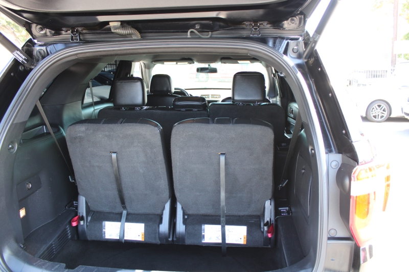 2016 Ford Explorer XLT photo 12