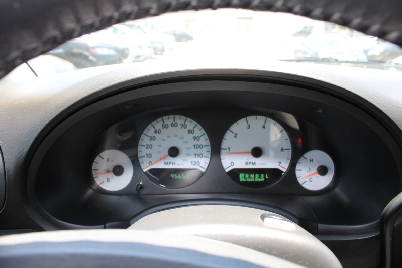2005 Dodge Grand Caravan SXT photo 14