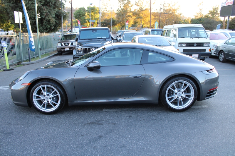 2022 Porsche 911 4 photo 8