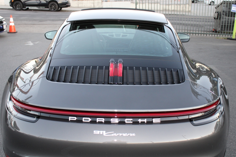 2022 Porsche 911 4 photo 6