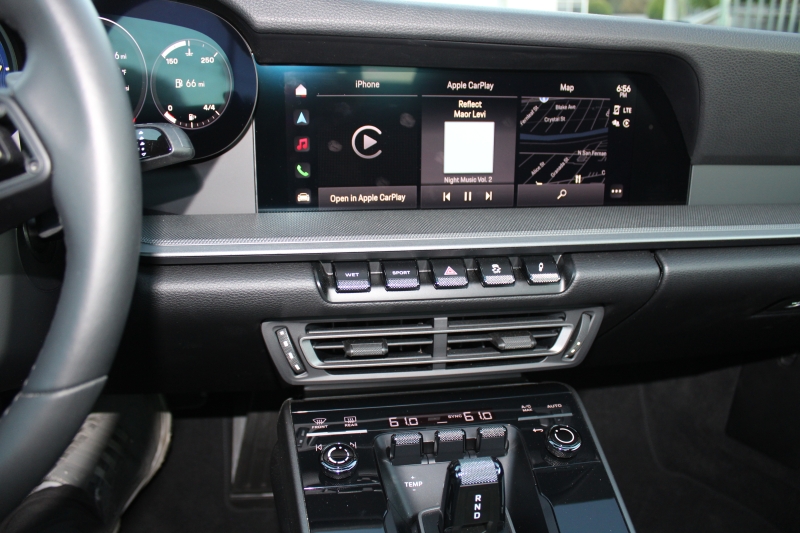 2022 Porsche 911 4 photo 19