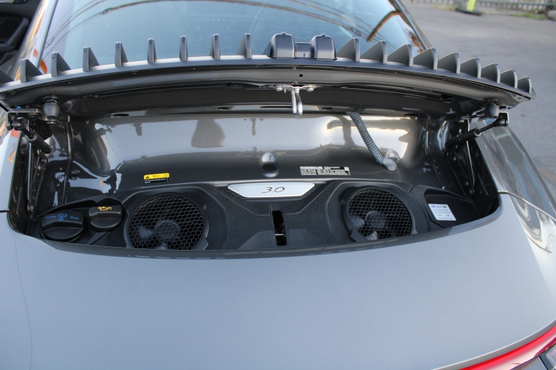 2022 Porsche 911 4 photo 10