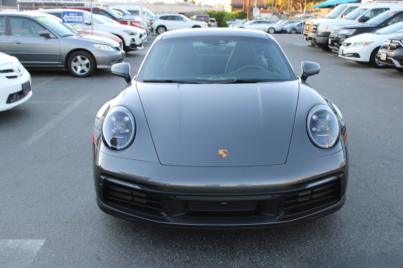 2022 Porsche 911 4 photo 2