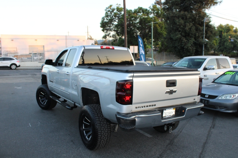 2019 Chevrolet Silverado 1500 LT photo 4